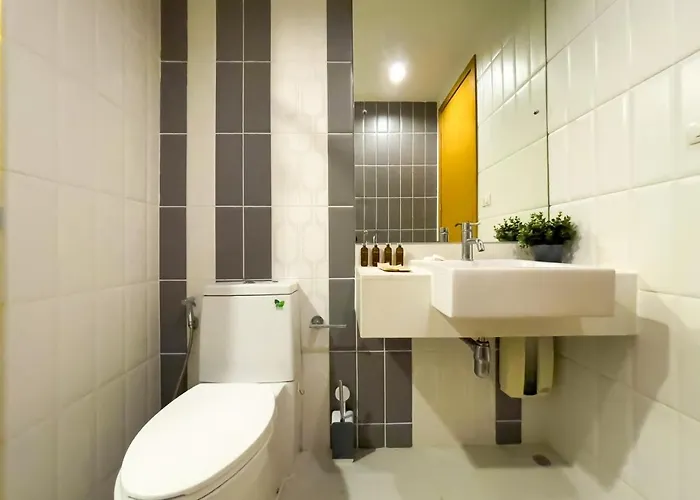 Near Bts L Large 98 Sqm L Pool And Sauna Bangkok