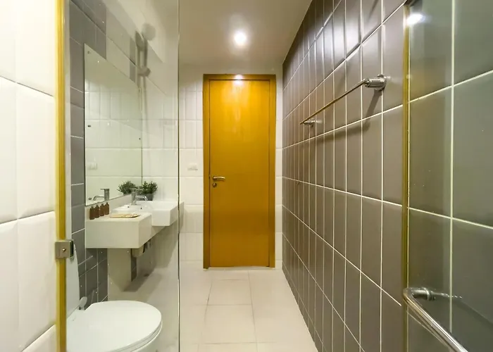 Near Bts L Large 98 Sqm L Pool And Sauna Lejlighed Bangkok
