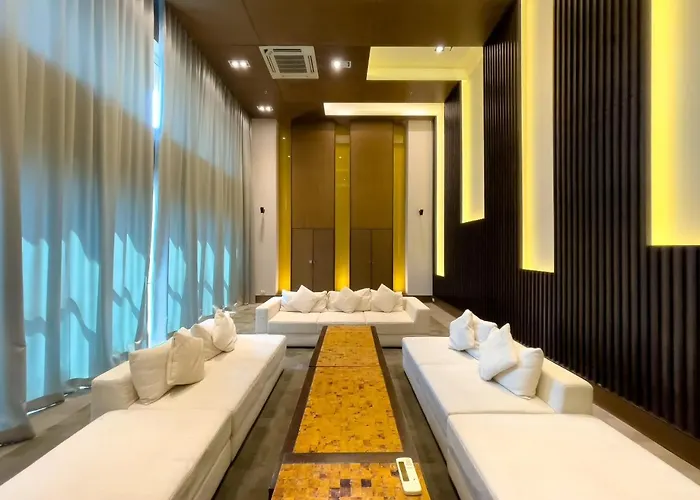 Near Bts L Large 98 Sqm L Pool And Sauna *