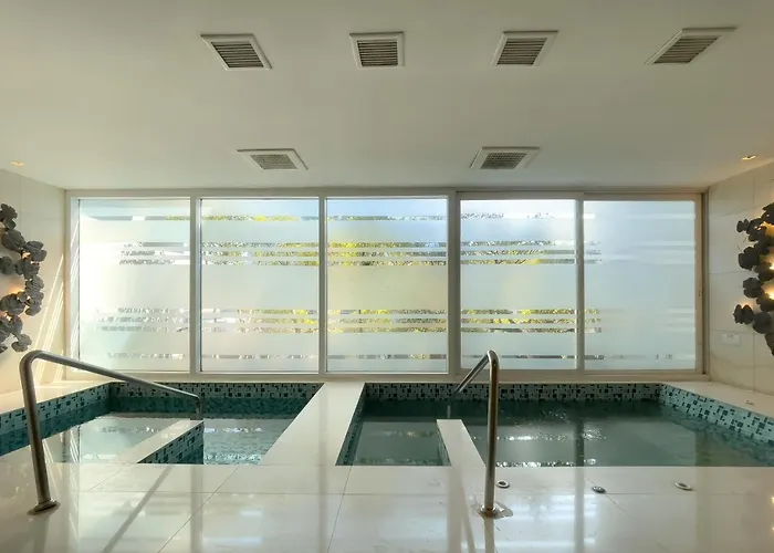 Near Bts L Large 98 Sqm L Pool And Sauna Lejlighed *