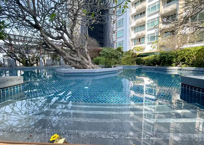 Near Bts L Large 98 Sqm L Pool And Sauna